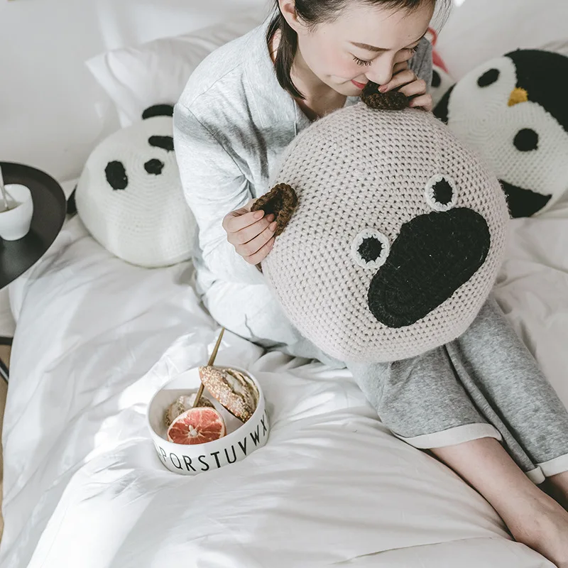 as picture 1 шт. круглая ручная кроше мультфильм Животные Подушка детская подушка детская комната украшение панда лиса коала пингвин - Цвет: as picture