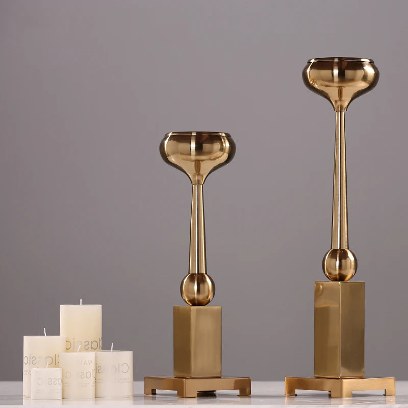 

European simple Candlestick ornaments Home Furnishing model soft decoration restaurant wedding decoration metal candlestick