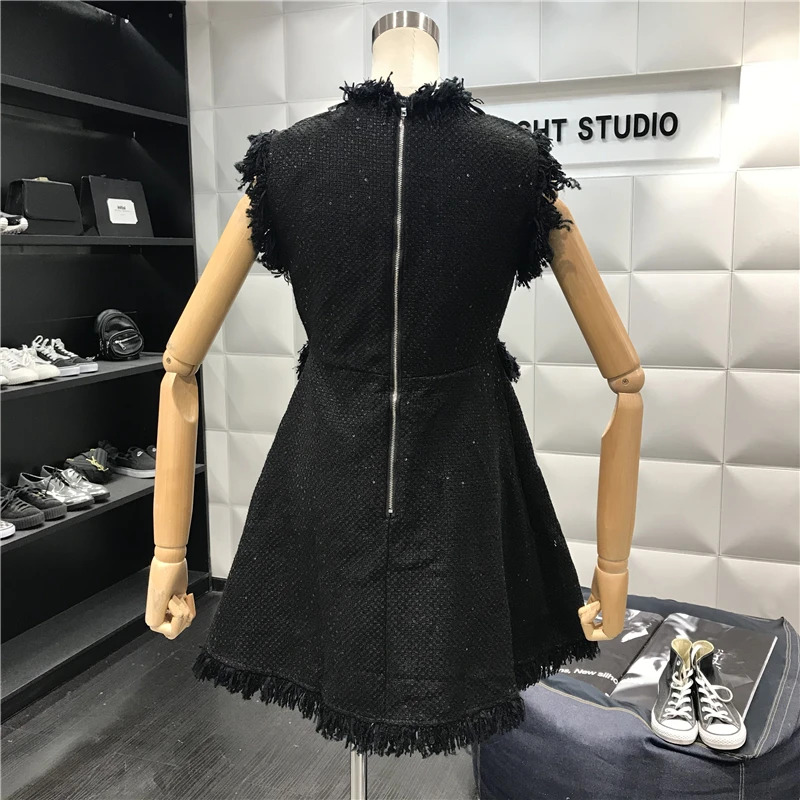 Первый взгляд! Женское платье черный шелк без рукавов с поясом маленький