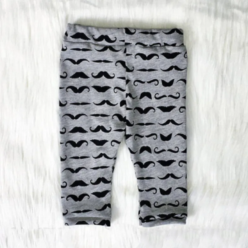 Комплект детской одежды из 3 предметов футболка + штаны шапка на возраст 0-18