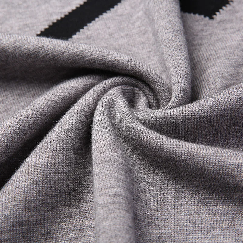 

Cheap wholesale 2018 new autumn Hot selling men's fashion casual warm nice Sweater L8358