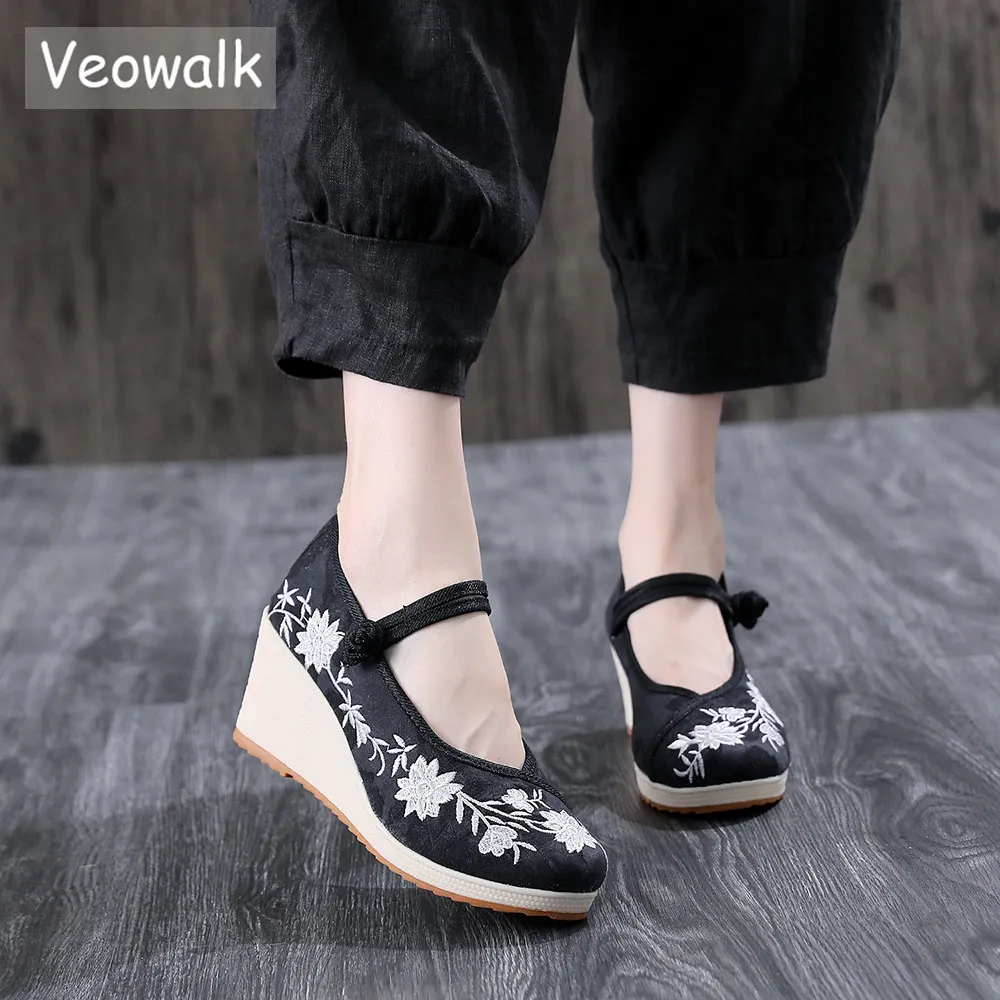 

Veowalk Vegan Women Embroidered Canvas Wedge Platform Shoes Comfort Cotton Embroidery Vintage Ladies Casual Wedged High Heels