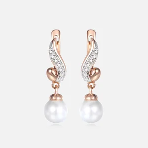 Серьги-гвоздики женские из розового золота 585 пробы, с прозрачным фианитом и жемчугом