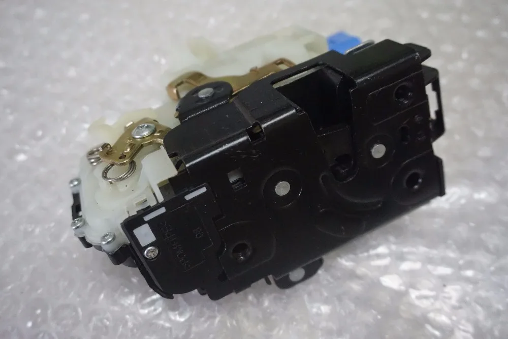 Передний левый 8 pin Дверные замки Привод механизма для VW Transporter T5 T6 Seat Ibiza 3B1837015AM
