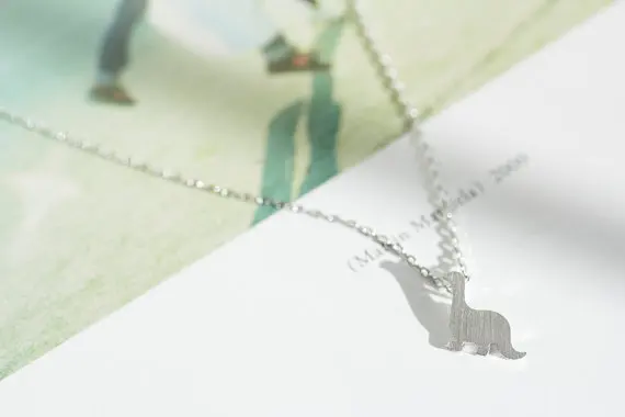 

Fashion dinosaur pendant necklace