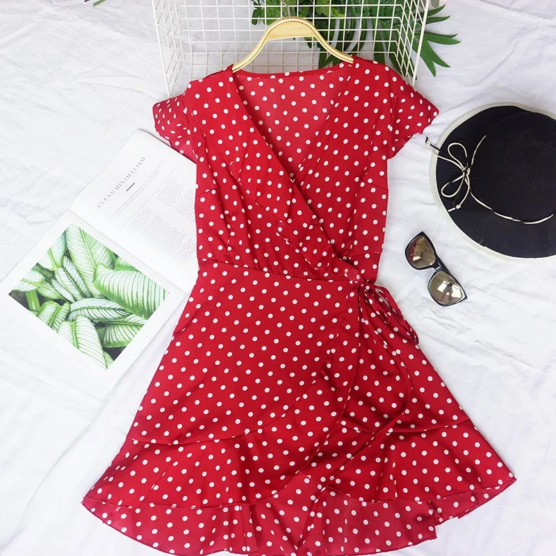 Платье женское шифоновое в горошек с коротким рукавом V-образным вырезом и