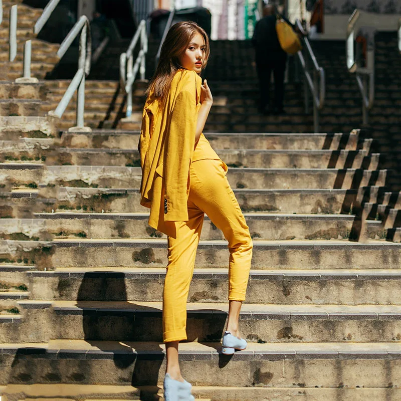 Женский офисный костюм элегантный желтый пиджак + жилет брюки комплект из 3