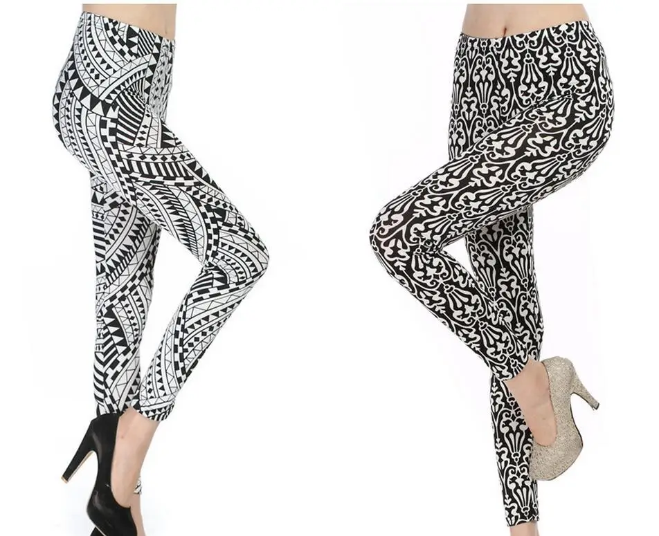 Женские спортивные облегающие удобные черные колготки с принтом пиратского