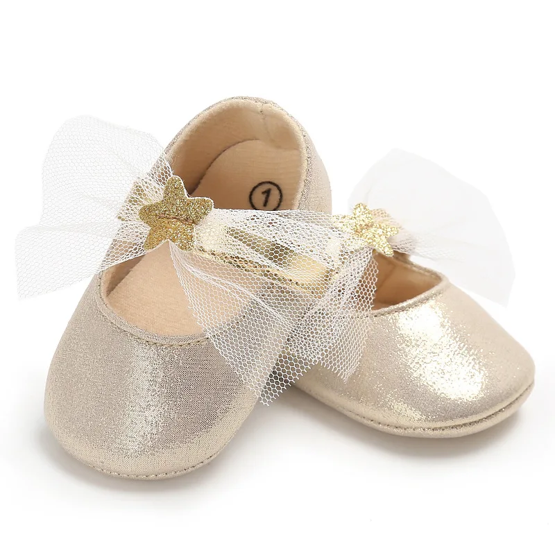 Bling 1 год День рождения на плоской подошве; обувь для принцессы для новорожденных с капюшоном, надписью «Angel» и принтом «крылышки» одежда для малышей и девочек; первые туфли для начинающего ходить ребенка ясельного возраста, на возраст от 0 до 18 месяцев