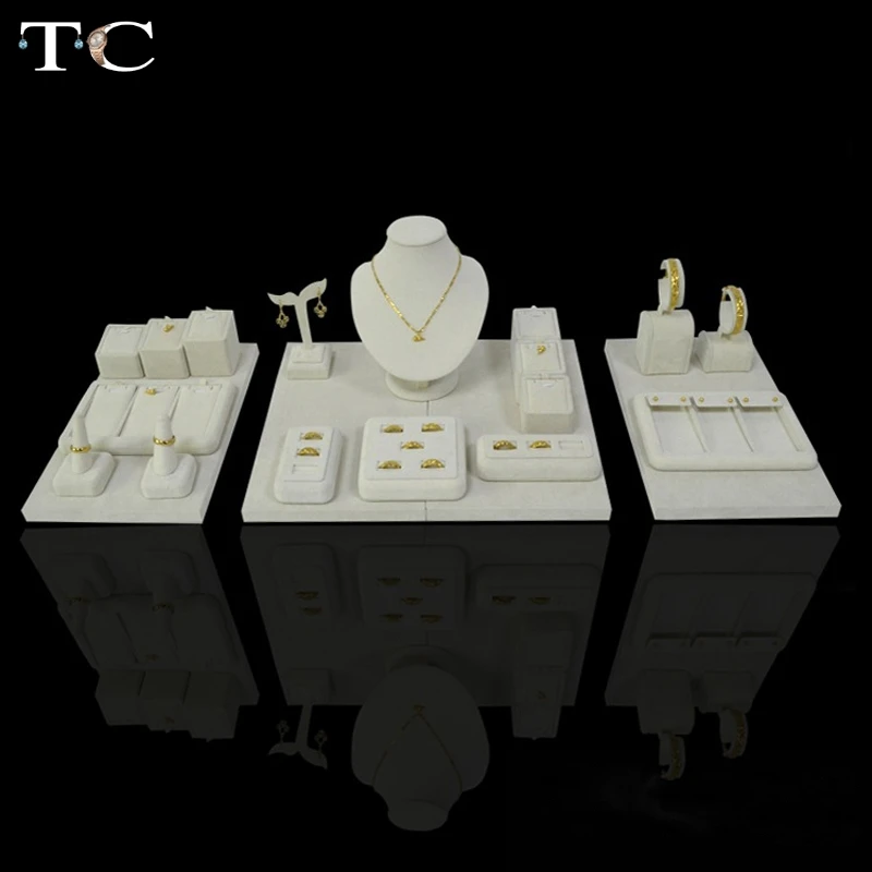 Демонстрация ювелирных изделий бежевый бархатный подвесной держатель для