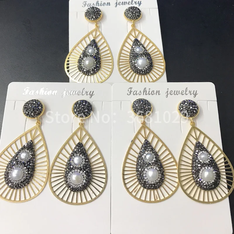 

Natural pearl earrings with fashionable texture and elegant fashion sense of the new style