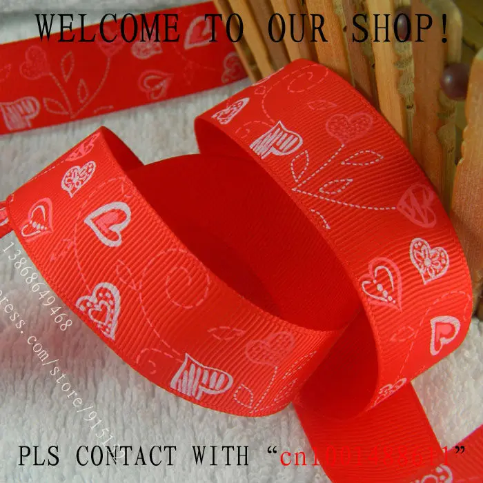 Ярко-красная лента с принтом в виде сердца | Дом и сад