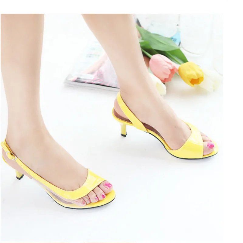 Сандалии женские на каблуке элегантные босоножки с пряжкой модные богемные