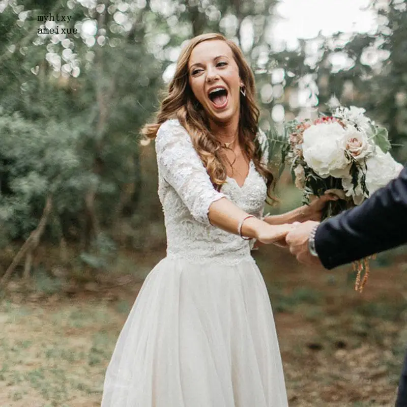 Дешевые Boho Свадебное платье с кружевом и v-образным вырезом коротким рукавом