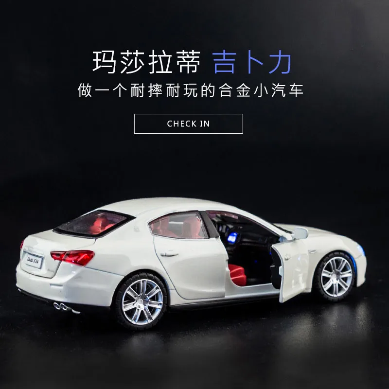 1:32 Maserati Ghibli литая под давлением модель автомобиля металлический материал