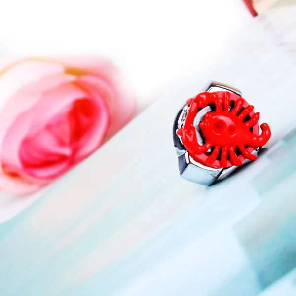 Supply of fine quartz watch business gifts table clamshell ring wholesale 165016 | Дом и сад