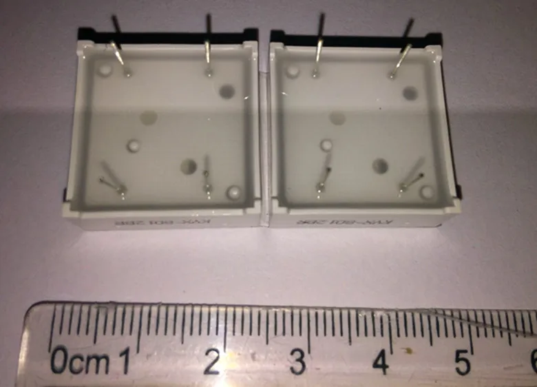 Светодиодная стрелка с красной стрелкой на одну сторону 7 сегментный