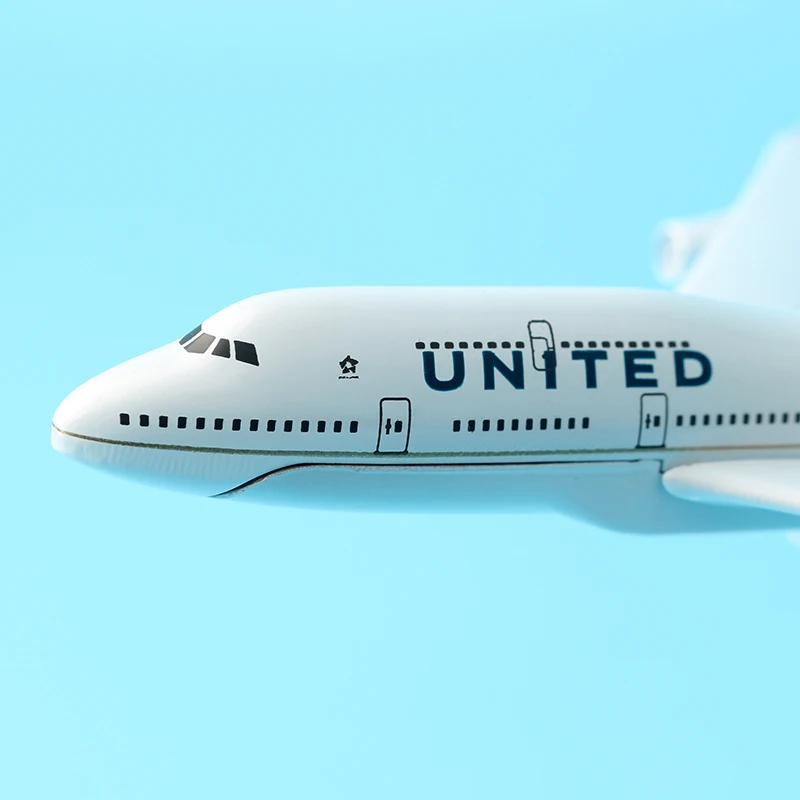 16 см американский самолет Boeing 747-400 модель самолета Соединенные Штаты B747-400 1:300 |