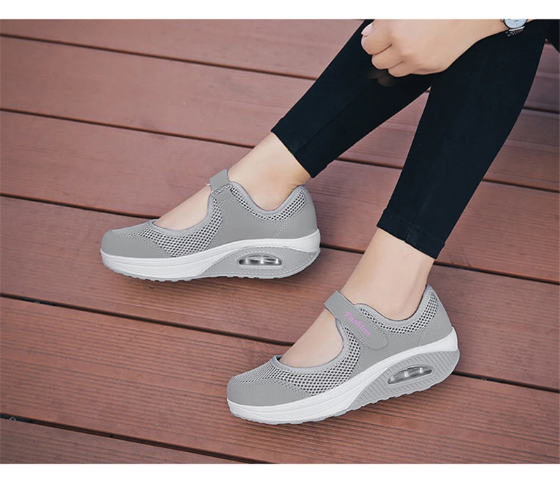 Сетчатые сандалии женская летняя дышащая обувь Нескользящие тапочки для девочек