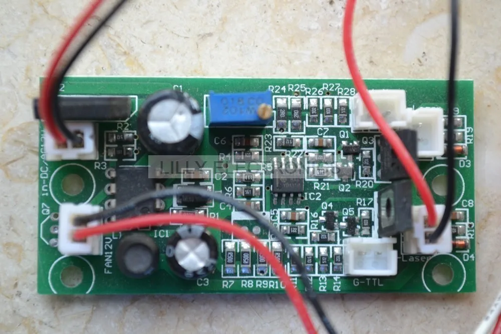 635nm 638nm 500mw Оранжевый Красный лазерный точечный модуль 12V + TTL с охлаждением долгое