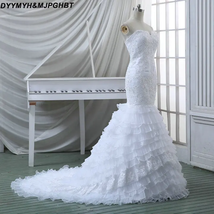 

Organza Tiered Mermaid Wedding Dresses Sweetheart Chapel Train Zipper Back Appliques Bridal Gowns