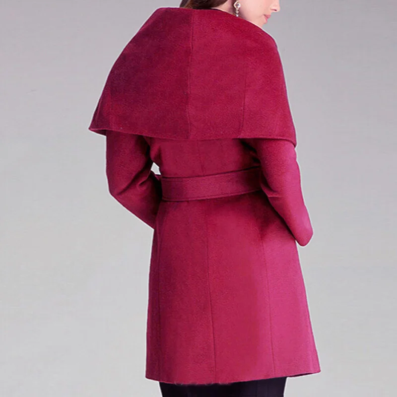 Женское шерстяное пальто с поясом приталенное длинное длинным рукавом и большим