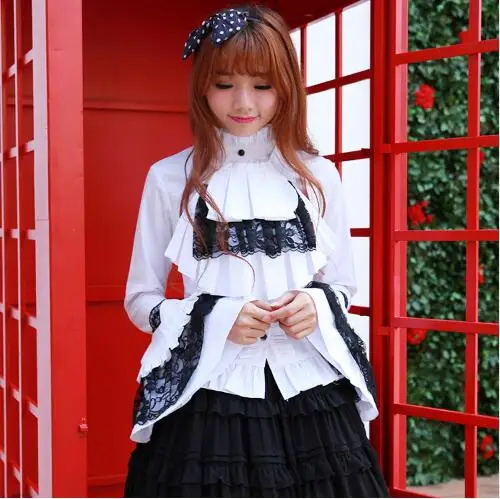 Женская готическая блузка с длинными расклешенными рукавами белая и черная