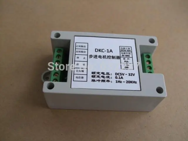 Упрощенная версия промышленного шагового контроллера двигателя/импульсного