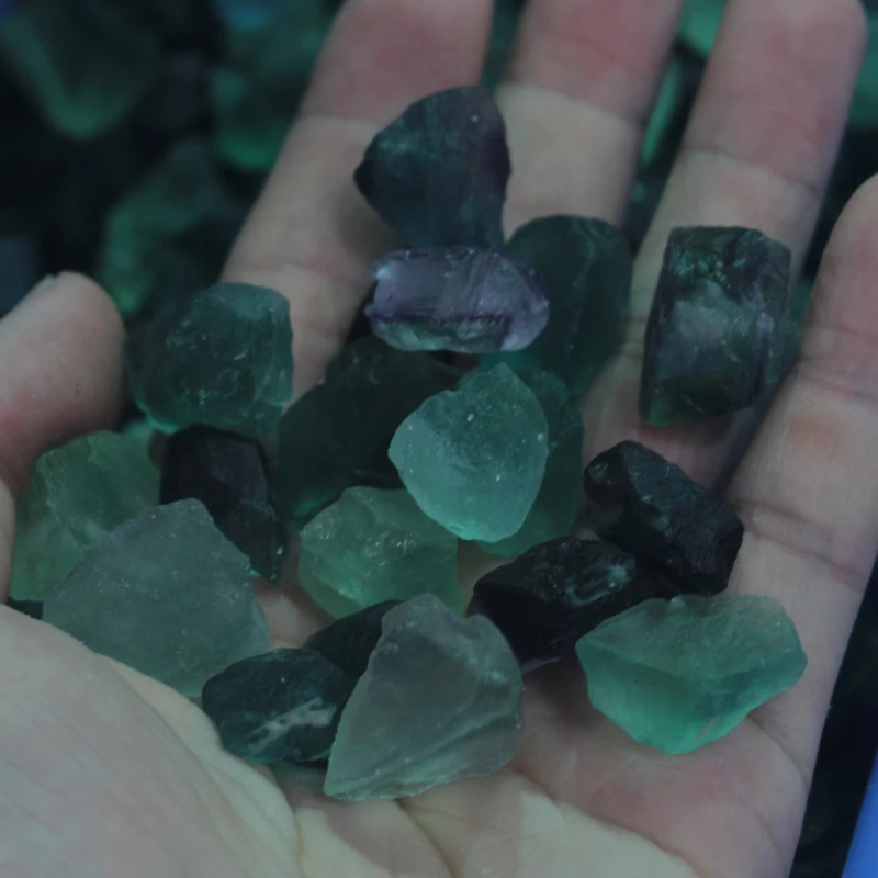 Бесплатная форма бусины из натурального флюорита камня для изготовления