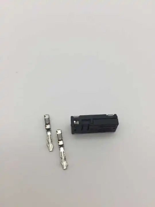 100 шт./лот 2 Pin жгут проводов Женский Разъем повторные пожары аксессуары для VW SKODA