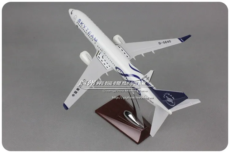 32 см Смола Китай Южная Авиакомпания Самолет Модель B737 800 авиационные модели Boeing 737