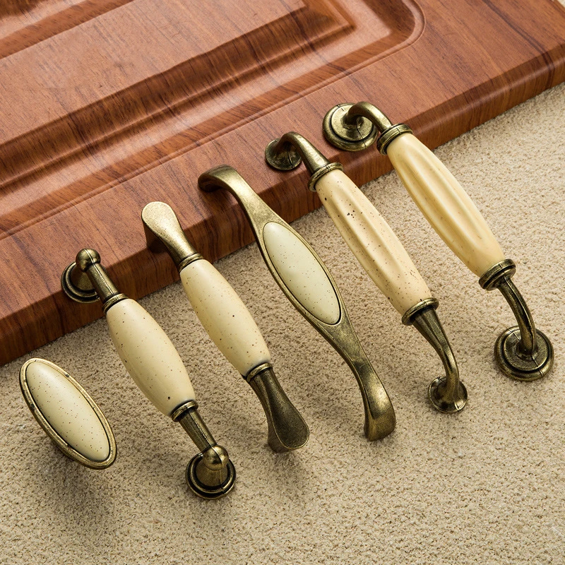 Classic Ceramic Door Handles Antique Kitchen Cabinet Knobs and Handles for Cupboards Drawer Pulls Handles Furniture Hardware