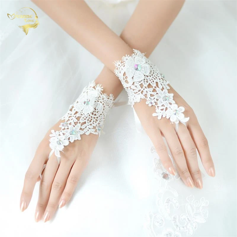 

1Pair Fingerless Lace Wedding Gloves New Hot Sale Fashion White,Ivory Bride Bridal Gloves With Ring Bracelet G013