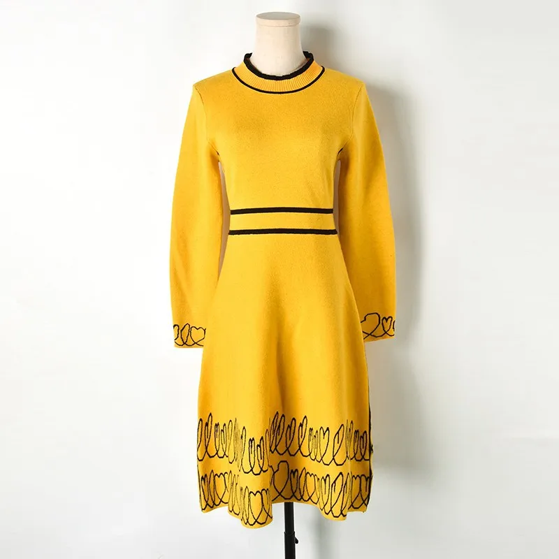 Knitted Winter Dress Women 2018 Long Sleeve Heart Print Yellow Sweater Knee-Length A Line Tunic New Year's Jurken | Женская одежда