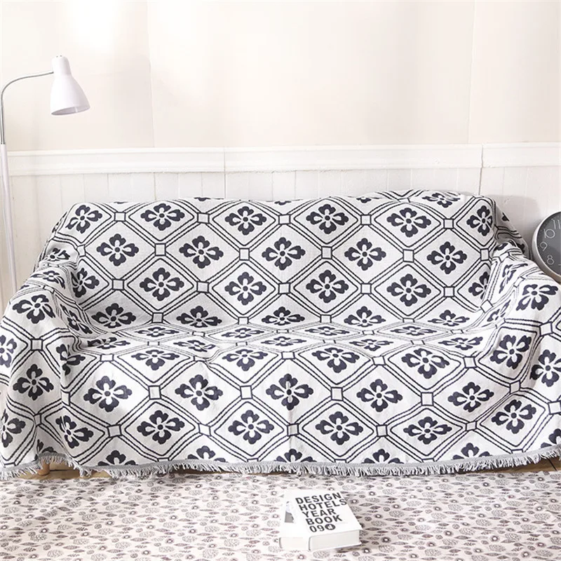 Poker Plum Throw Blanket Multifunction Sofa Covers Cobertor Tassel Dust Cover Air Conditioning Geometric Retro Blankets For Bed | Дом и сад