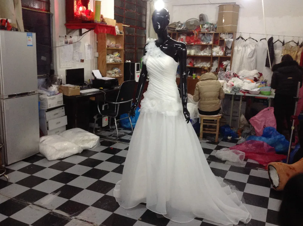 Новые Элегантные торжественные платья 2017 Pleat лиф плюс размер оболочка свадебное