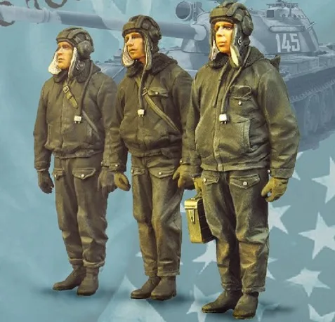 Модель советского танка времен Второй мировой войны в масштабе 1/35 на 4 человека