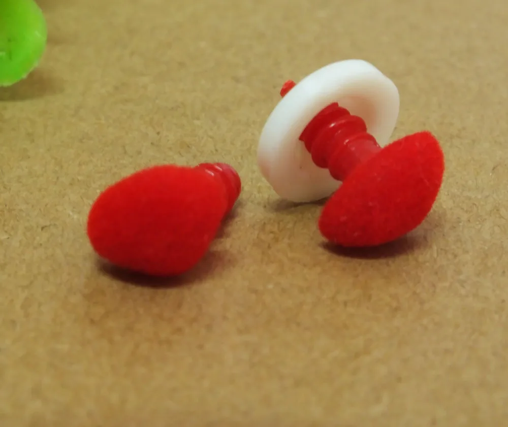 Бесплатная доставка!. 30 шт красные Треугольные пластиковые фотообои для медведя