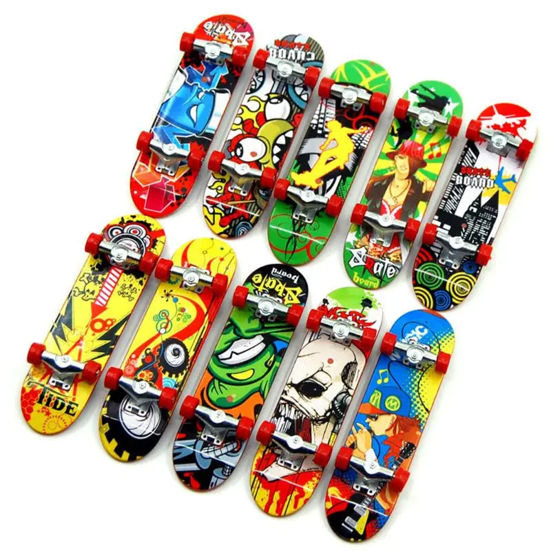 

HBB 2PCS Kids Novelty Toys Finger Board Tech Truck Mini Skateboards Alloy Stent Party Favors Birthday Gifts Random Color