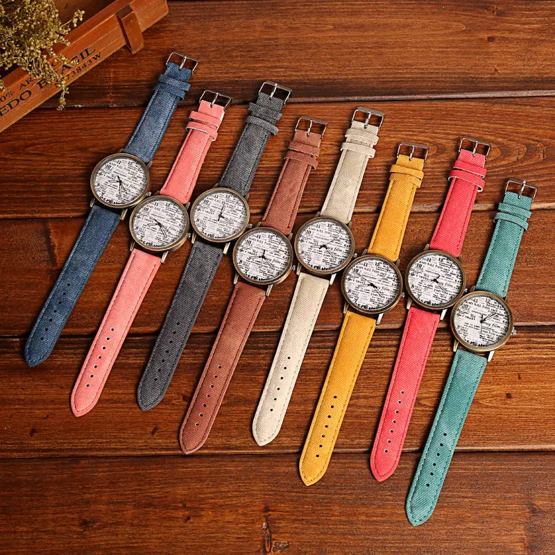 Модные креативные часы женские и мужские кварцевые газетный рисунок уникальный