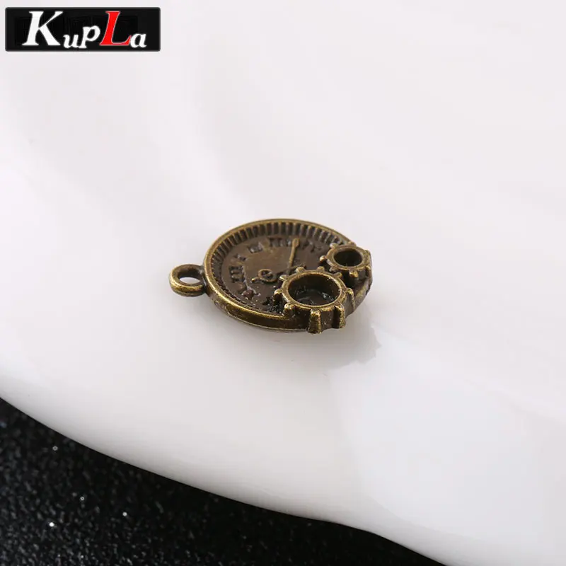 Vintage Metal Small Clock Charms Classic Fashion DIY Handmade Accesorios Pendant for Jewelry Making C6309 | Украшения и