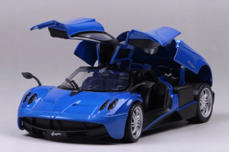 Детские литые игрушки, машинки, 1:18, масштаб 1/18, сплав, 1/18, масштаб, Pagani, литье под давлением, красный цвет, Гоночная машина, модель, игрушки, коллекция, подарок