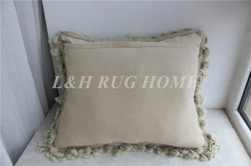 

FREE SHIPPING 10+20K 18"X21" Needlepoint pillow, handknotted cushion with floral designs no insertion