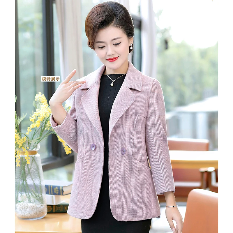 Женское шерстяное пальто с карманами для работы в офисе приталенное длинными