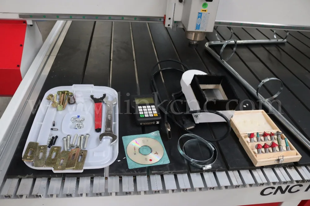 Отличная древесина/металл/пластик/МДФ/композитная панель/станок для резки