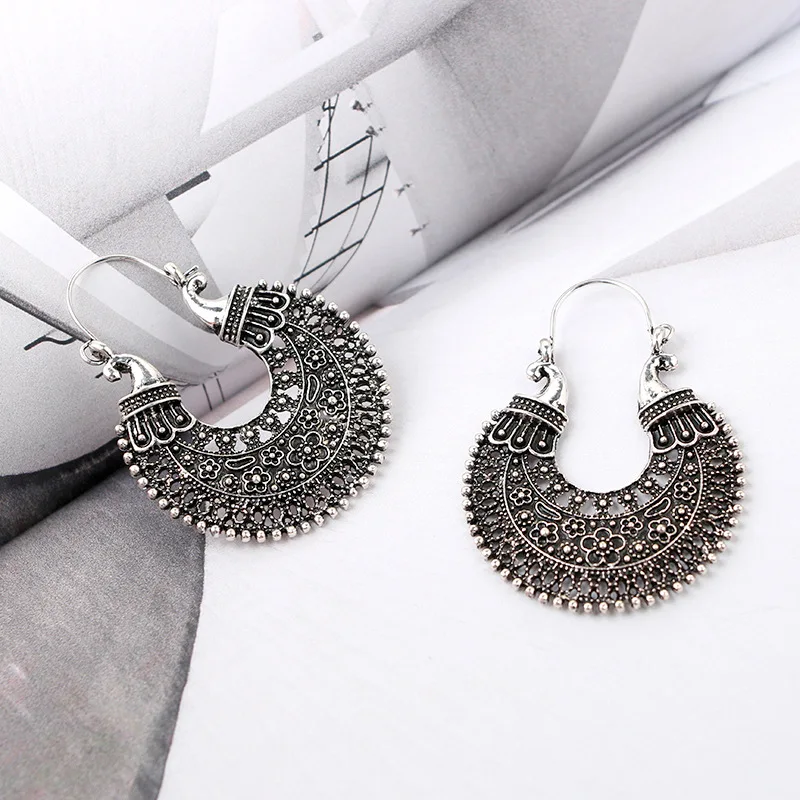 vintage ethnic Hoop Earrings for Women New Hollow carved bohemian round Geometric Female Jewelry personality hoop earrings 2018 | Украшения