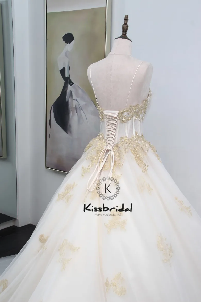 

New Gorgeous Wedding Dresses 2020 With Gold Appliques Pleated Strapless Spaghetti Traps Bridal Gown