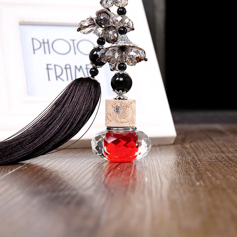 New aromatherapy car perfume pendant crystal bottle fresh air accessories manufacturers selling gifts |