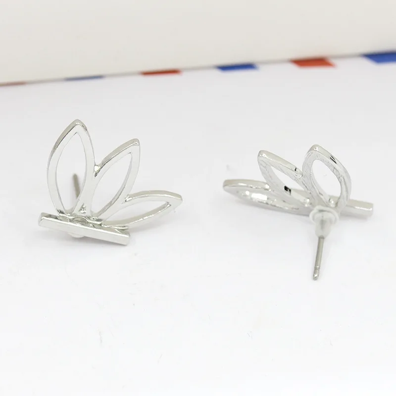 Лотоса женские серьги гвоздики Золотая Цвет серебряного цвета цветок очарование