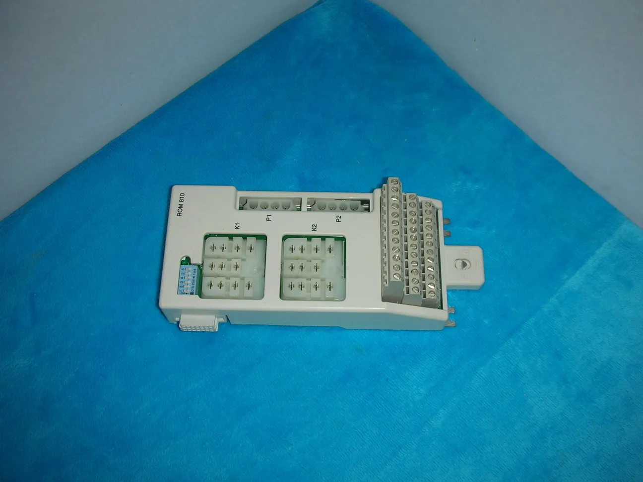 

ROM810